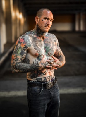  Artist Brandon Garic Notch - Photograph by www.J-Morton.com 