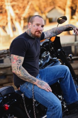  Artist Brandon Garic Notch - Photograph by www.J-Morton.com 